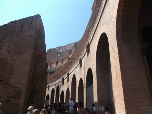 Áudio-guias auxiliam os turistas a conhecer ainda mais o Coliseu